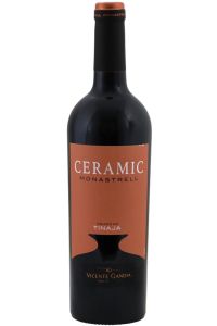 Ceramic Monastrell, ein kraftvoller spanischer Rotwein aus der Monastrell-Traube mit Aromen von Brombeeren, schwarzen Kirschen, Pflaumen und mediterranen Kräutern.