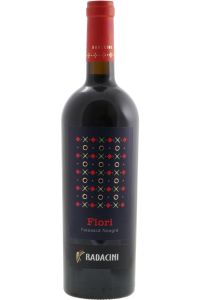 Radacini Fiori Fetească Neagră, ein charaktervoller moldauischer Rotwein mit Aromen von schwarzen Kirschen, Brombeeren, Pflaumen und dezenten Kräuternoten.